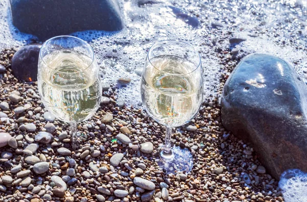 Two Glasses White Wine Sea Morning — Stock Photo, Image