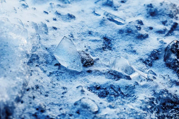 Des Morceaux Jolies Glaces Bleues Hiver Par Temps Gel — Photo