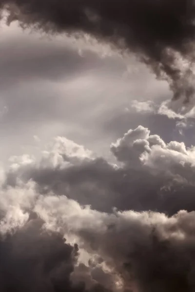 Amazing Grey Storm Clouds Deep Emotion Day Vertical Picture — Stock Photo, Image