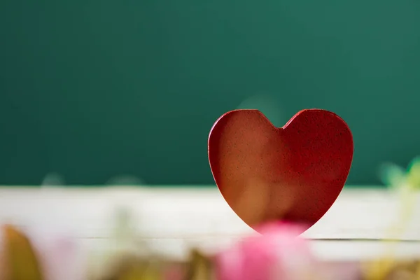 Día San Valentín Fondo Con Corazones Rojos Mesa Madera Wall — Foto de Stock