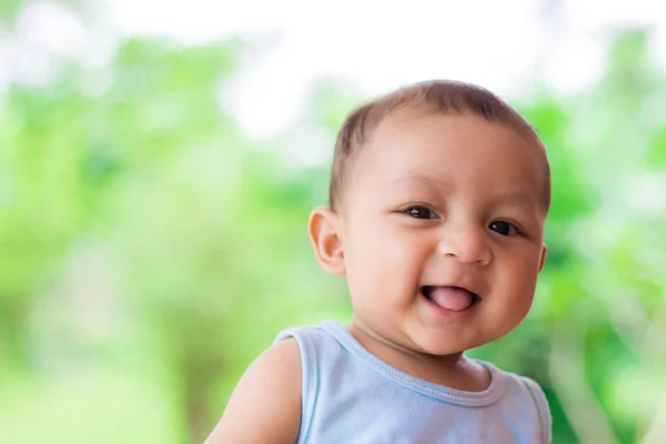 Bebek Gülümseyen Sevimli Asya Bebek — Stok fotoğraf