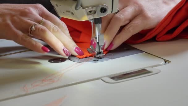 Stress de couture au travail — Video