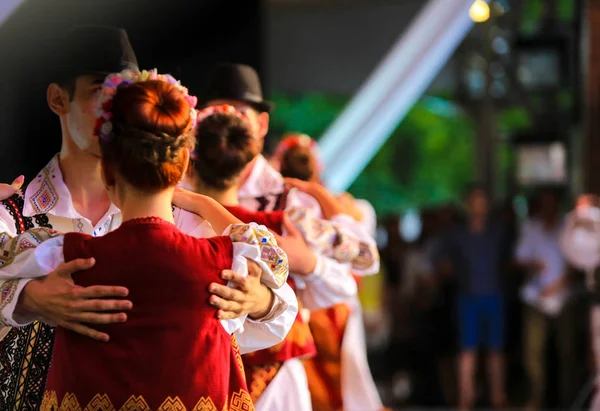 Bailarines Disfraces Nacionales Folclóricos Rumanos —  Fotos de Stock