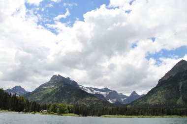 Waterton Lakes içinde, Alberta, Kanada