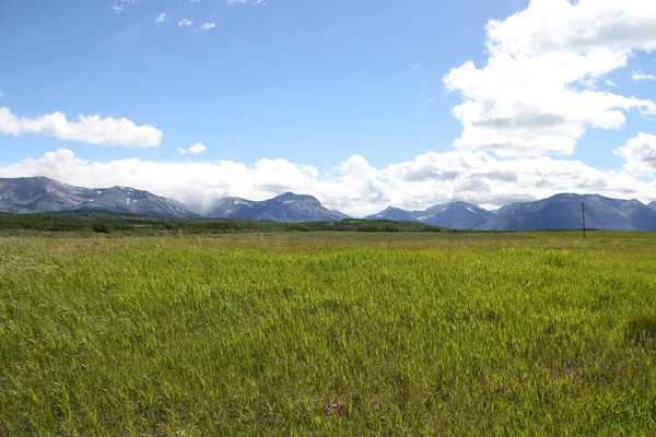 Waterton Lakes içinde, Alberta, Kanada