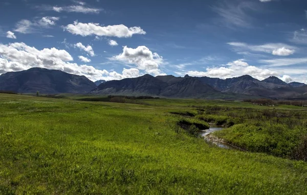 Waterton Lakes içinde, Alberta, Kanada