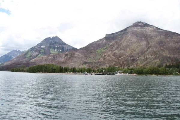 Waterton Lakes içinde, Alberta, Kanada
