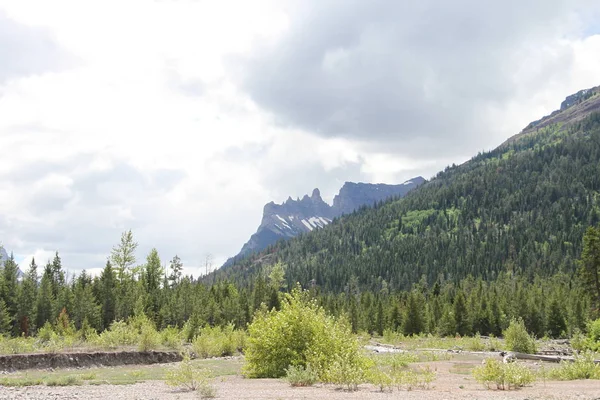 Waterton Lakes içinde, Alberta, Kanada