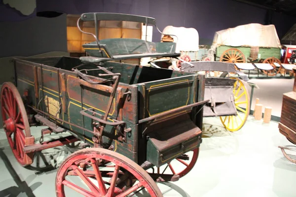 Taşıma Müzesi, Alberta, Kanada 'da arabaları