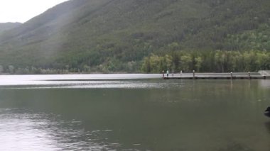 Buzul Milli Parkı, Montana. Waterton Gölleri, Alberta, Flathead Gölü