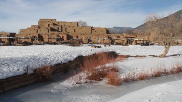 Taos New Mexico Pueblos Kışın — Stok video