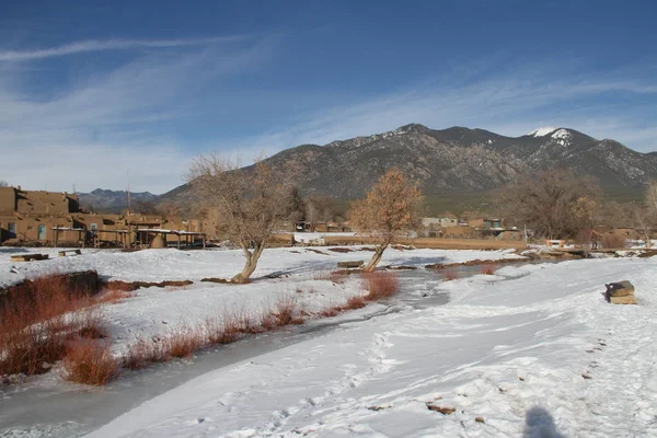 1/10/2019: Taos New Mexico: Pueblo in Taos