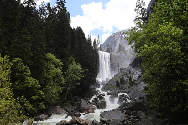 Yosemite na primavera — Fotografia de Stock