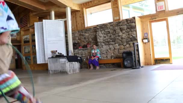 2019 Crazy Horse Dakota Sul Dançarinos Nativos Americanos — Vídeo de Stock