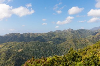 üzerinde Alejandro de Humboldt National Park santiago de Cuba yolda görüntüleyin. bölge guantanamo Küba. UNESCO Dünya Miras Listesi