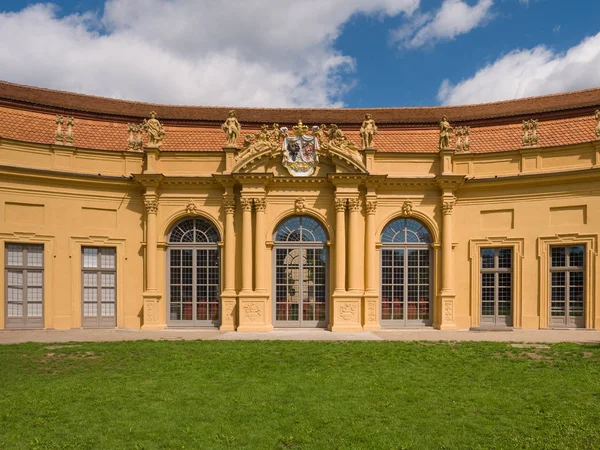 Partie principale de l'orangerie baroque du jardin du palais à Erlangen Bavière, Allemagne — Photo