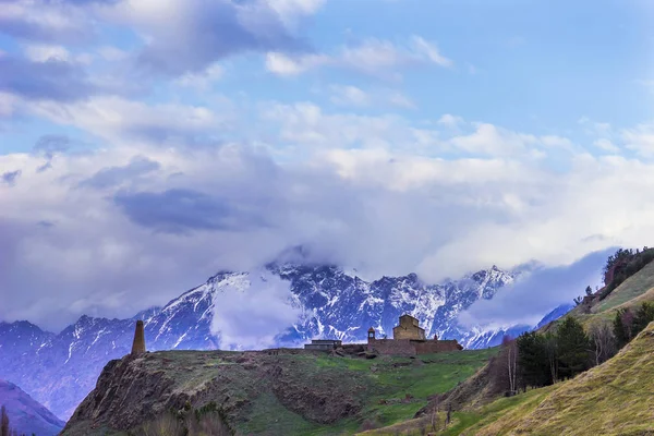 Şaşırtıcı görünümü, Mtsheta-Mtianeti, Georgia, May.2017