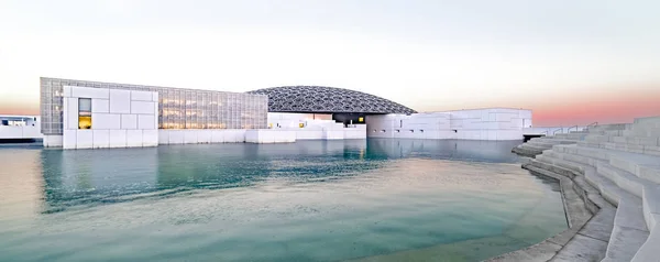Louvre Abu Dhabi Emirados Árabes Unidos Dezembro 2017 Famoso Museu — Fotografia de Stock