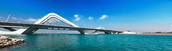 Dalga köprü otoyol, Emirates, Abu Dhabi, Şeyh Zayed Köprüsü, Jan.2018