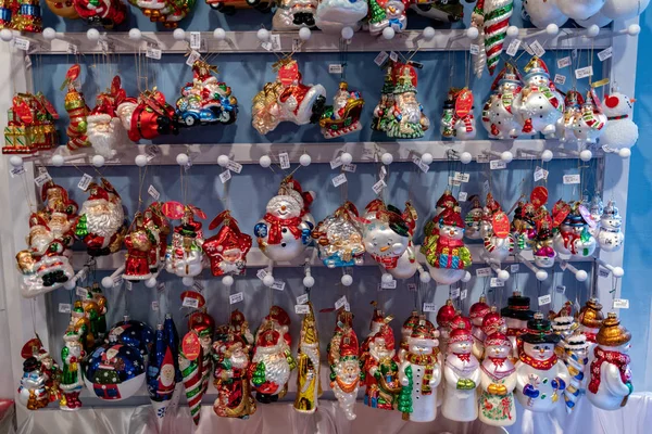 Righe Ornamenti Natalizi Tradizionali Tedeschi Alla Fiera Natale Berlino Germania — Foto Stock