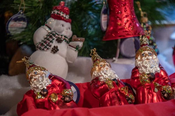 Ornamenti Natalizi Stile Retrò Forma Babbo Natale Tradizionale Pupazzo Neve — Foto Stock