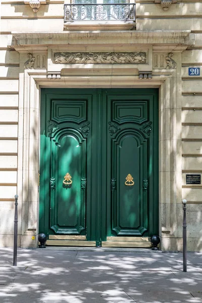 Paris Frankrike 2019 Entré Med Inramad Dörr Målad Smaragdgrön Färg — Stockfoto