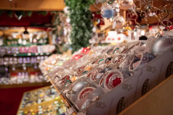 Close Van Kleurrijke Kerstballen Vakantie Decoraties — Stockfoto