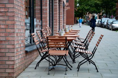 Hamburg, Almanya 'da sokaklarda yürüyorum..