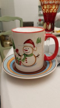 Tabaklı şenlik bardağı, Yeni Yıl teması.