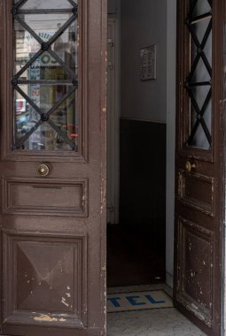 Paris kapısı detayları, yakın görüntü.