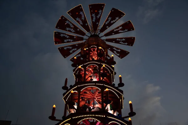 Berlim Alemanha Novembro 2018 Pirâmide Natal Mercado Natal Alexanderplatz — Fotografia de Stock