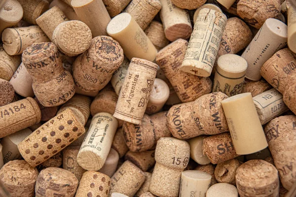 Alte Weinkorken Knallen Nahaufnahme Stapel Von Verschiedenen Weinflaschenkorken Für Weingut — Stockfoto
