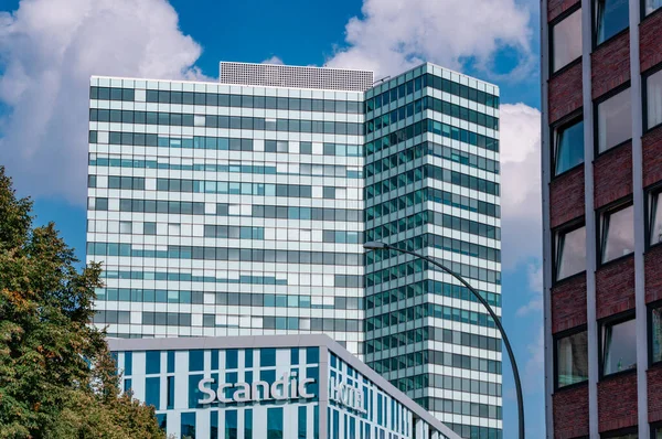 Hamburk Německo 2018 Městské Panorama Futuristickým Tvarem Mrakodrapu Kontrolním Vzorem — Stock fotografie