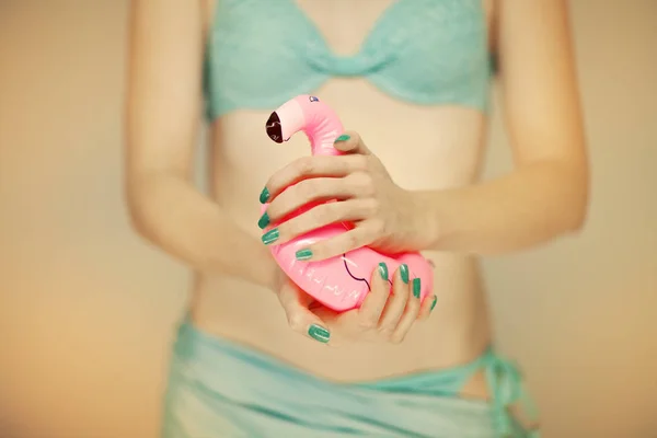 Beautiful Woman Hands Perfect Blue Nail Polish Holding Little Flamingo — Stock Photo, Image