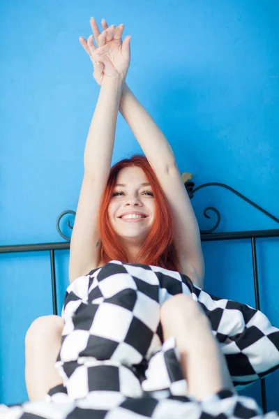 Waking Morning Young Beautiful Woman Lying Relaxing Her Bed Red — Stock Photo, Image