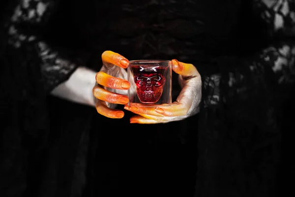 Läskigt Halloween Hand Orange Och Silver Zombie Hand Svart Bakgrund — Stockfoto