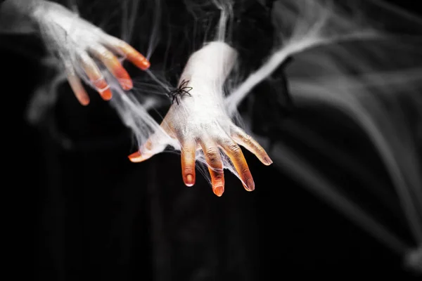 Läskig Halloween Hand Grönt Och Vitt Med Spindel Väv Zombie — Stockfoto