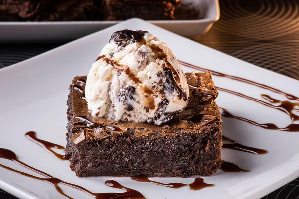 Brownie Chocolate Com Baunilha Sorvete Chocolate — Fotografia de Stock