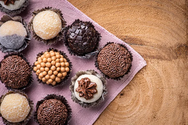 Brigadeiro Típico Dulce Brasileño Muchos Tipos Brigadiers Juntos Vista Superior — Foto de Stock