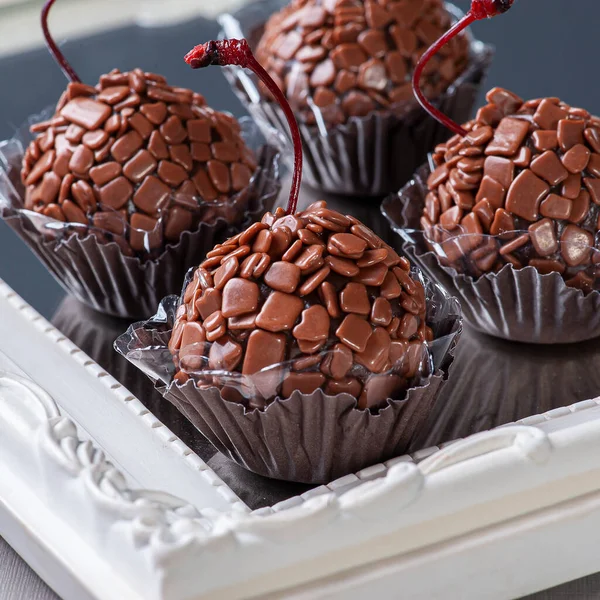 Gourmet Cereza Brigadeiro Dulce Típico Brasileño Con Leche Condensada Chocolate — Foto de Stock