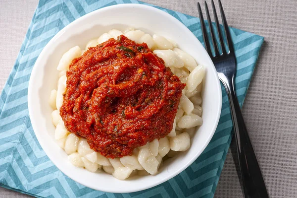 Gnocchi Patata Con Salsa Tomate Queso Vista Superior —  Fotos de Stock