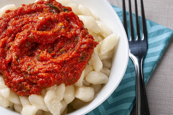 Gnocchi Patata Con Salsa Tomate Queso Vista Superior —  Fotos de Stock