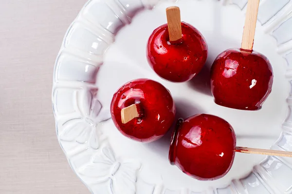 Люблю Яблоко Красный Карамельный Яблочный Десерт Вид Сверху — стоковое фото