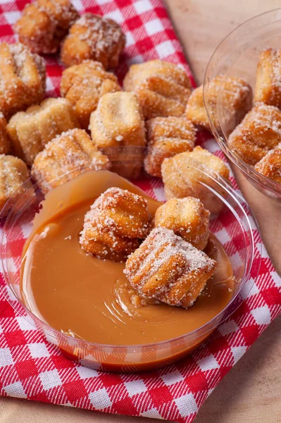 Házi Készítésű Mini Churros Dulce Leche Vel — Stock Fotó