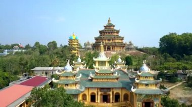 havadan görünümü büyük Budist tapınakları pagoda ile