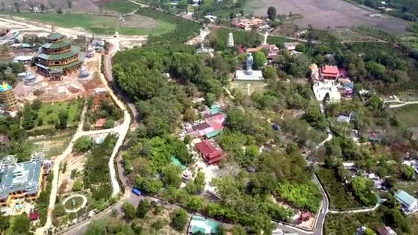 High Aerial Panorama Distant Buddha Statue Complex Park Pictorial Settlements — Stock Video