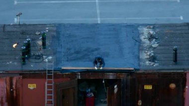 üst görünümü alt döken garaj çatı merdiveni tarafından giderir.