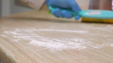 aşçı eller eldiven temiz unu tablo