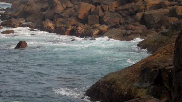 热带海湾和海浪慢动作的景观 — 图库视频影像