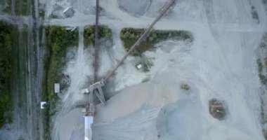 paslı destekler ve inşaatlar ile eski gri madencilik sektörü